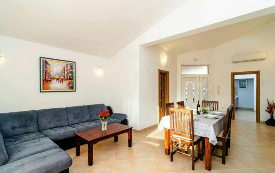 Villa Fabry Ploce  Luaran gambar