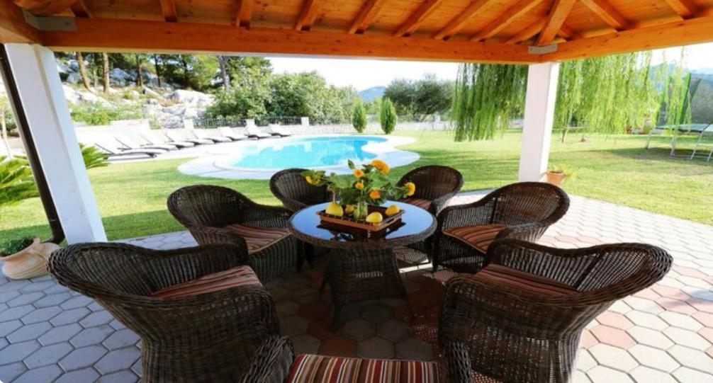 Villa Fabry Ploce  Luaran gambar
